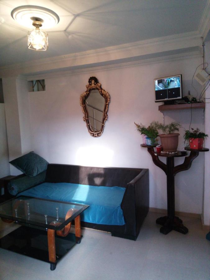 George Dom Hotel Batoemi Buitenkant foto