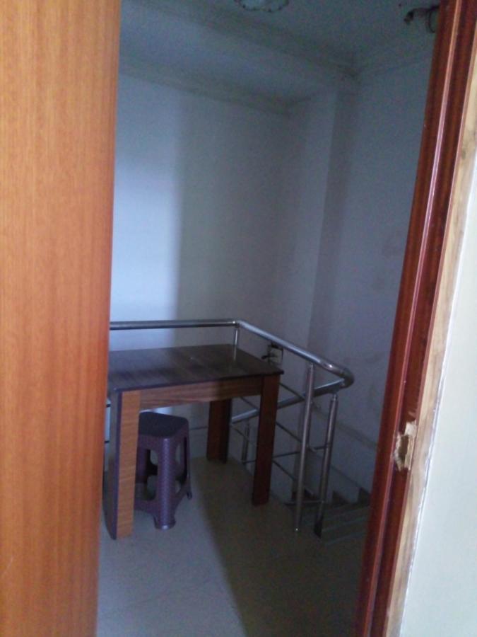 George Dom Hotel Batoemi Buitenkant foto